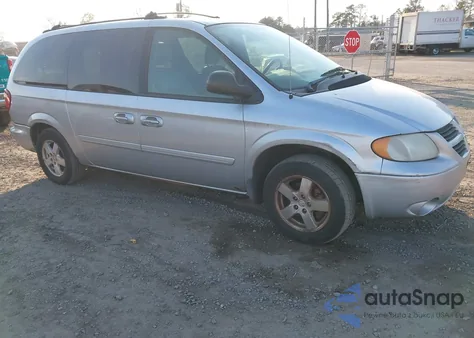 2005 Dodge Grand Caravan Sxt z USA, uszkodzony, nr VIN 2D8GP44L85R153522